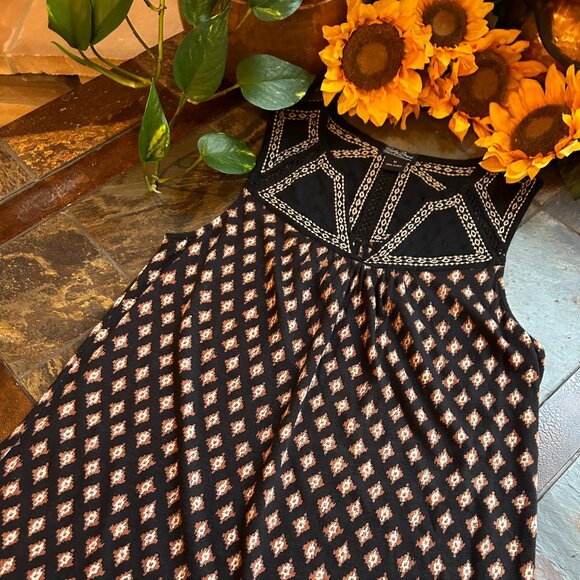 Lucky Brand Embroidered BoHo top (NEW) - Picture 4 of 15